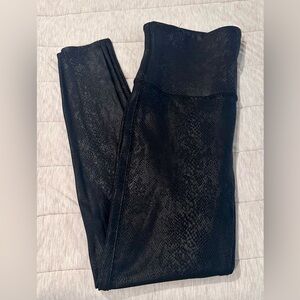 Spanx Black Snakeskin Pattern Leggings